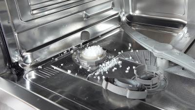 Ratgeber: Salzbehälter des Geschirrspülers falsch befüllt - So rettest Du Deine Maschine