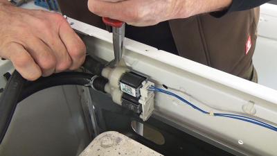 Waschmaschine spült nicht ein - Magnetventile wechseln (Bauknecht)