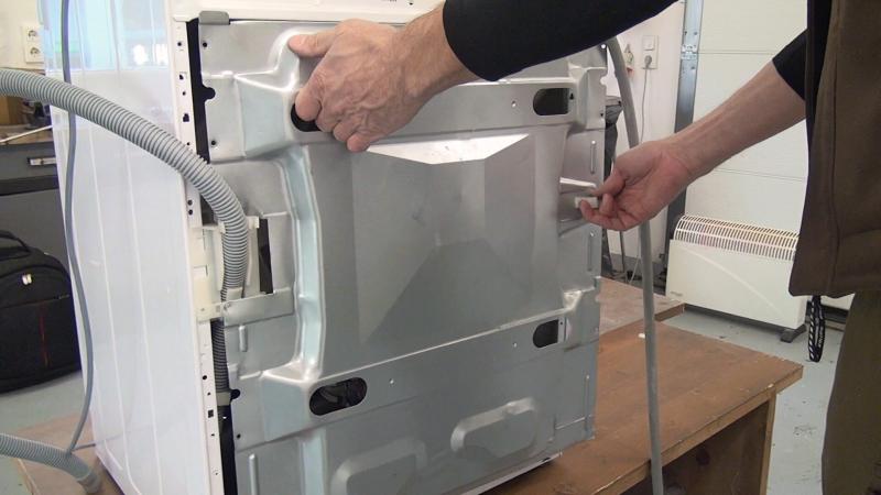 Waschmaschine Gehäuserückwand entfernen Waschmaschine Gehäuserückwand entfernen