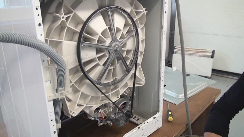 Heizstab wechseln freier Blick ins Innere Heizstab wechseln freier Blick ins Innere