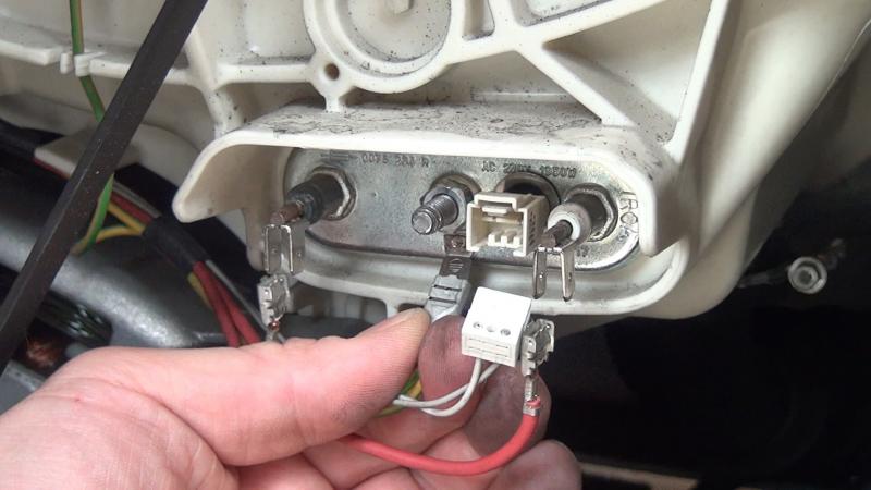 Erdung vom Heizstab trennen Erdung vom Heizstab trennen