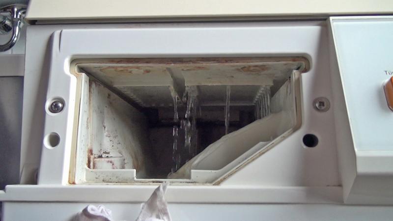 Wasser tröpfelt nur