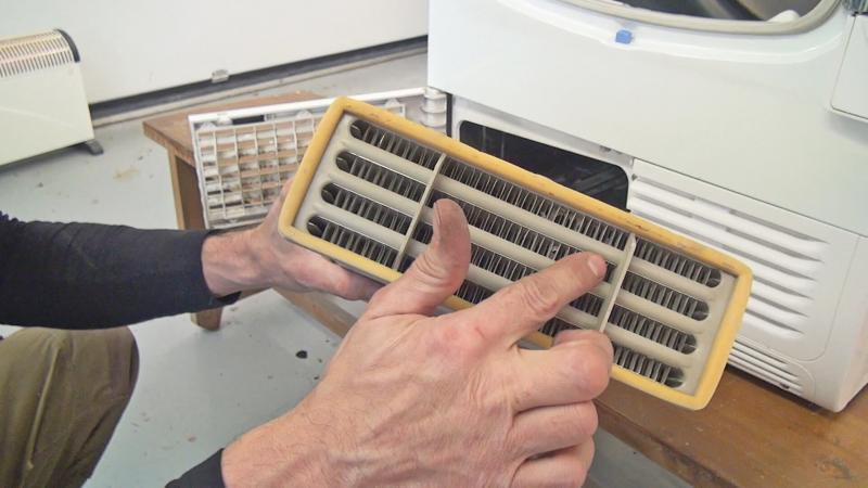 Kondensator reinigen / Lamellen reinigen Kondensator reinigen / Lamellen reinigen