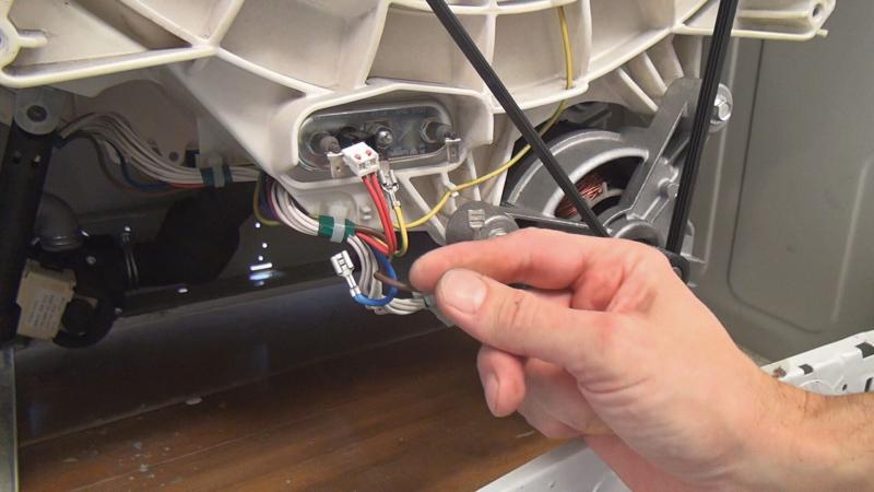 Heizstab Thermostatanschluss abklemmen Heizstab Thermostatanschluss abklemmen