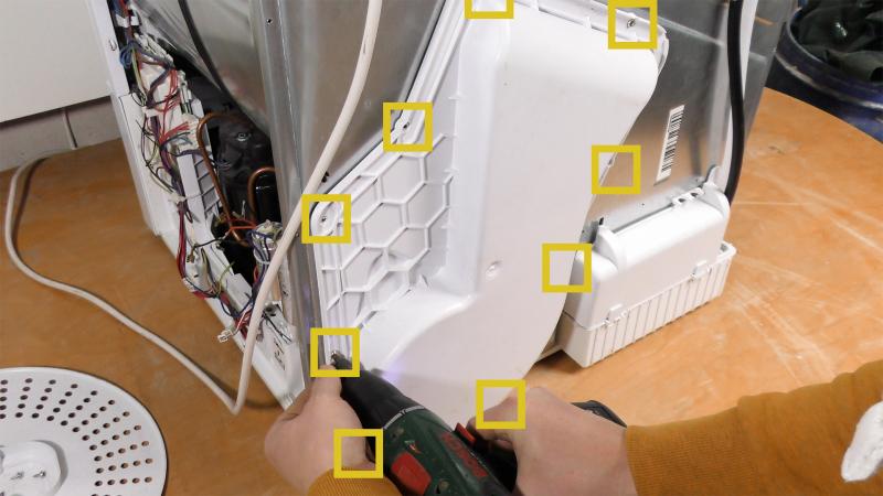 Luftkanal abschrauben