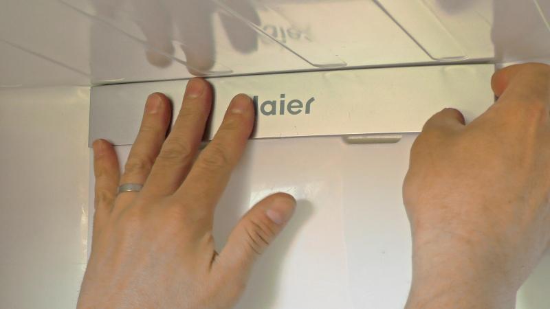 Abdeckung einsetzen Abdeckung einsetzen