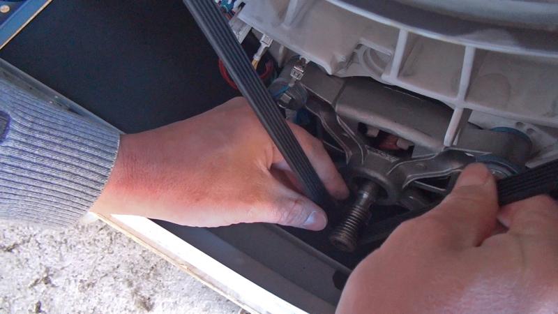 Riemenposition wenn notwendig verändern Riemenposition wenn notwendig verändern