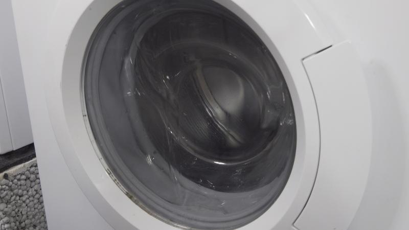 Etwas Wasser einlassen Etwas Wasser einlassen