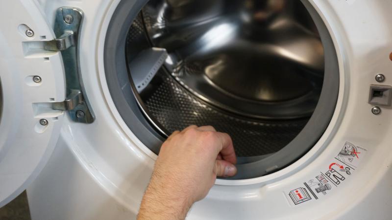 Türmanschette in die Trommel falten Türmanschette in die Trommel falten