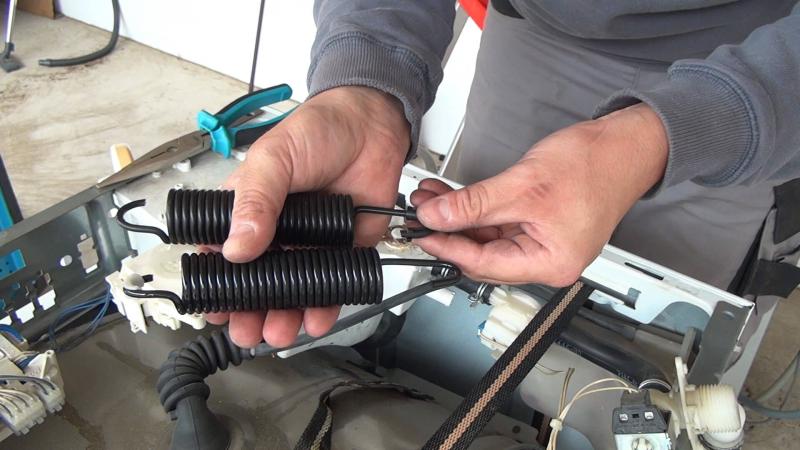 Federn links analog zu rechts tauschen Federn links analog zu rechts tauschen