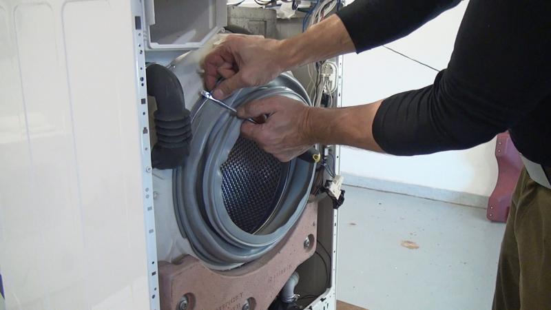 Inneren Spannring wieder entfernen und neu aufziehen