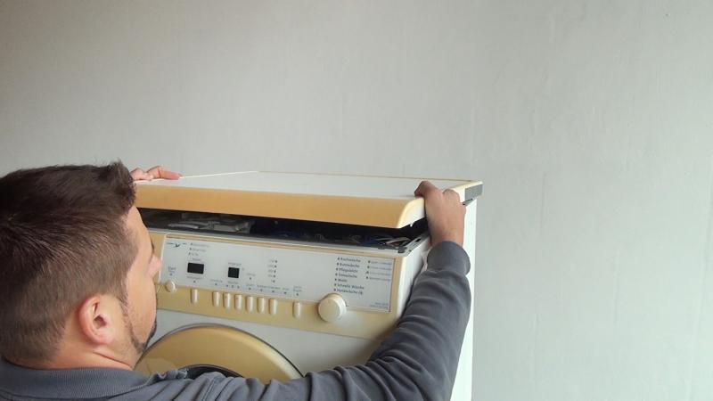 Gerätedeckel aufsetzen Gerätedeckel aufsetzen