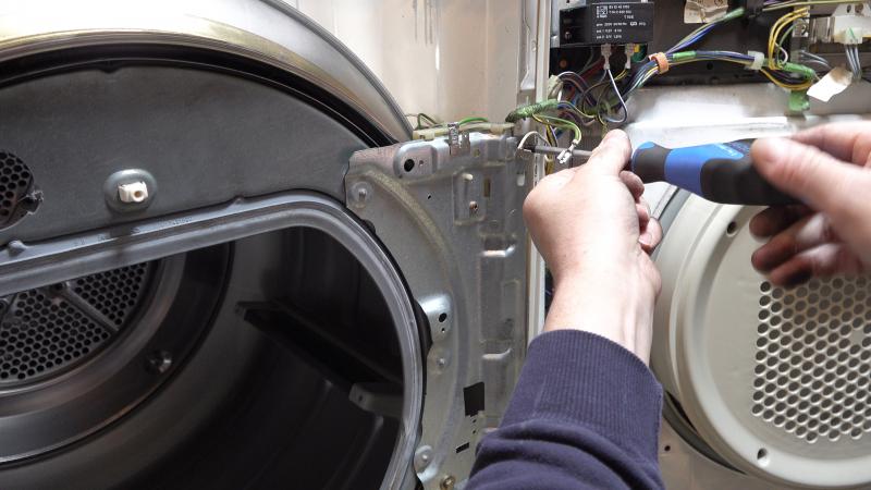 Traverse festschrauben